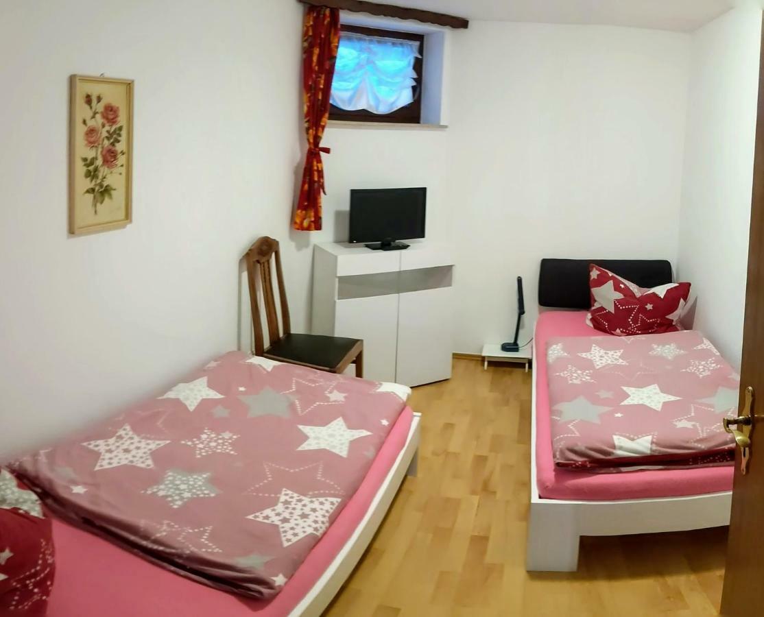 Ferienwohnung Mit Terrasse Гримма Экстерьер фото